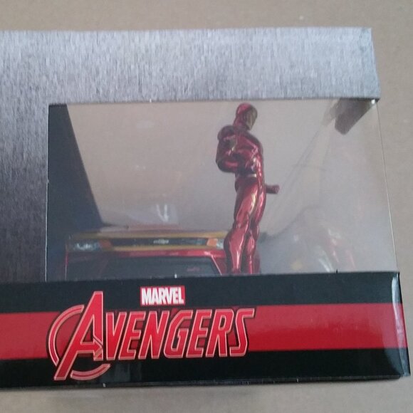 Iron Man Hollywood Rides 2016 Chevy Camaro Jada - Picture 9 of 12